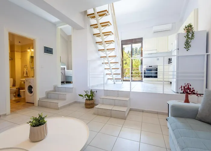 Veranda Seaview Luxury דירה