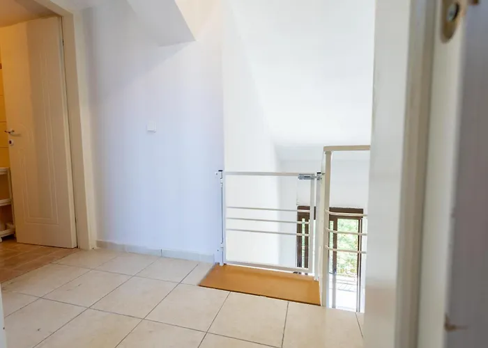 Veranda Seaview Luxury דירה *